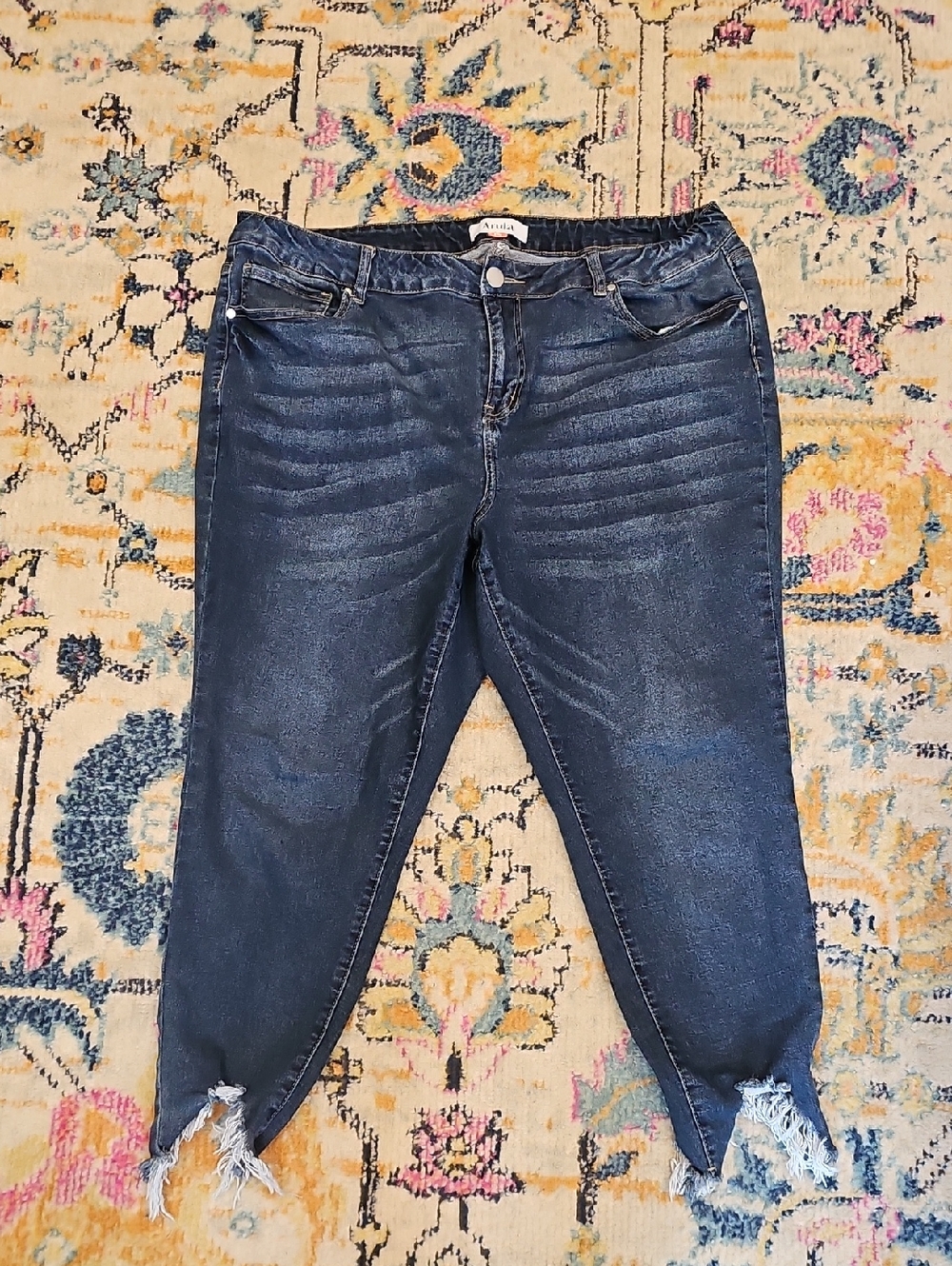 Arula Jeans - Cropped - Ripped Hem - Size 18